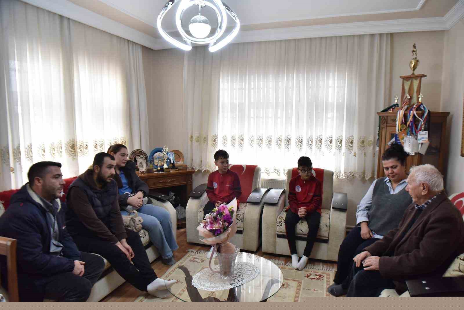 Genç Sporcular, Türk sporuna emek vermiş isimlerle buluştu
