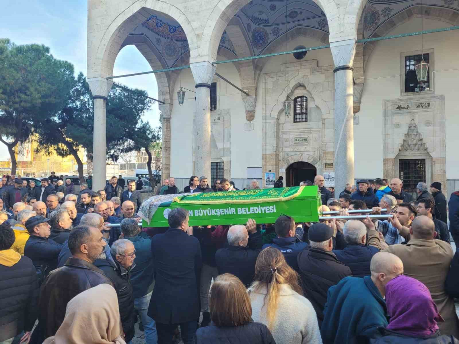 Genç yaşta hayatını kaybeden Sezer, son yolculuğuna uğurlandı
