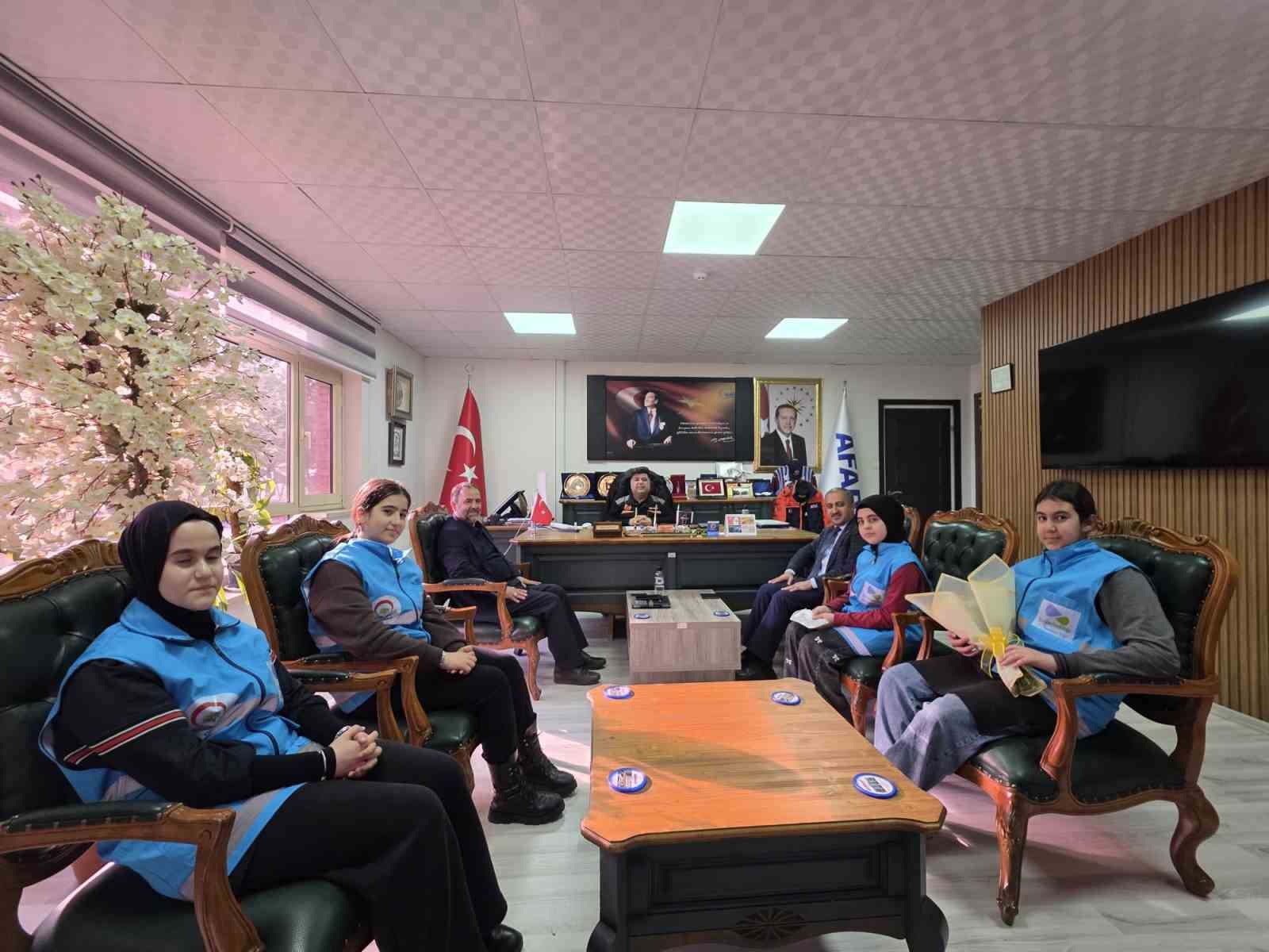 Genç yüreklerden Gazze’ye kardeşlik köprüsü
