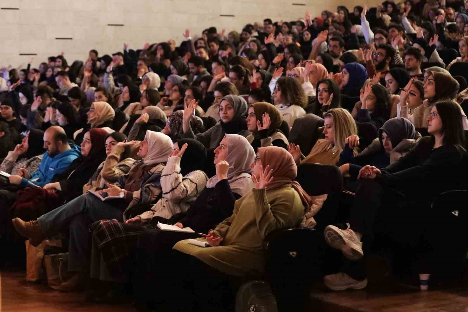 Gençler, büyükşehir ile KPSS’ye hazırlanıyor
