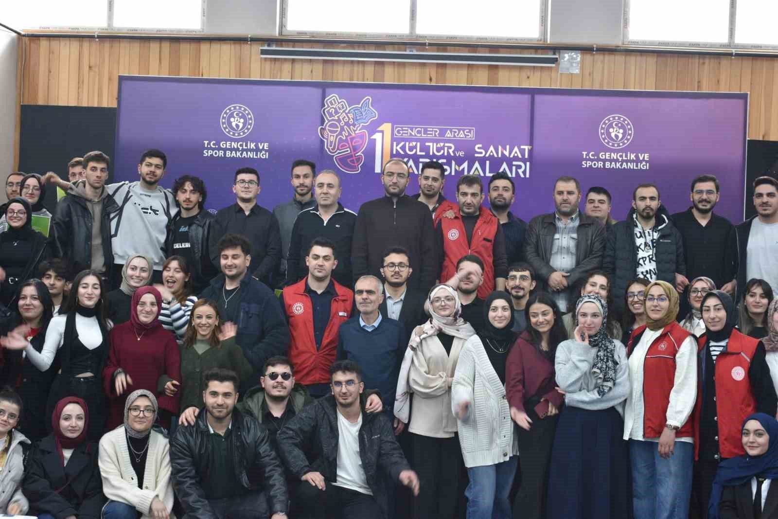 Gençler Erzurum’da bilgide yarıştı
