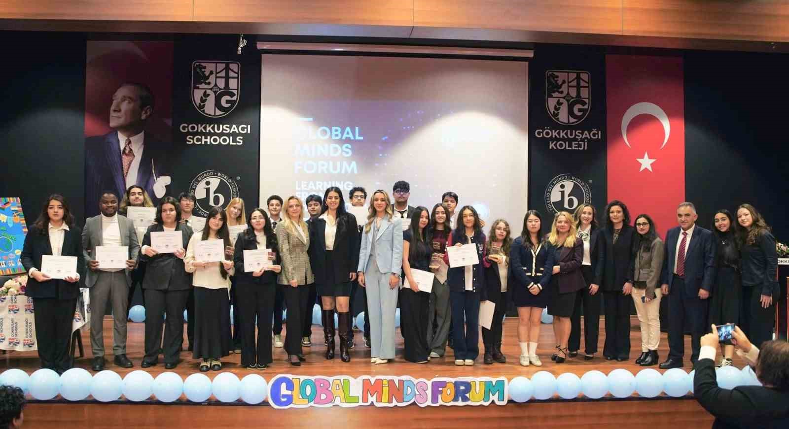 Gençler "Global Minds Forum"da küresel meseleleri tartıştı
Gençler "Global Minds Forum"da küresel meseleleri tartıştı