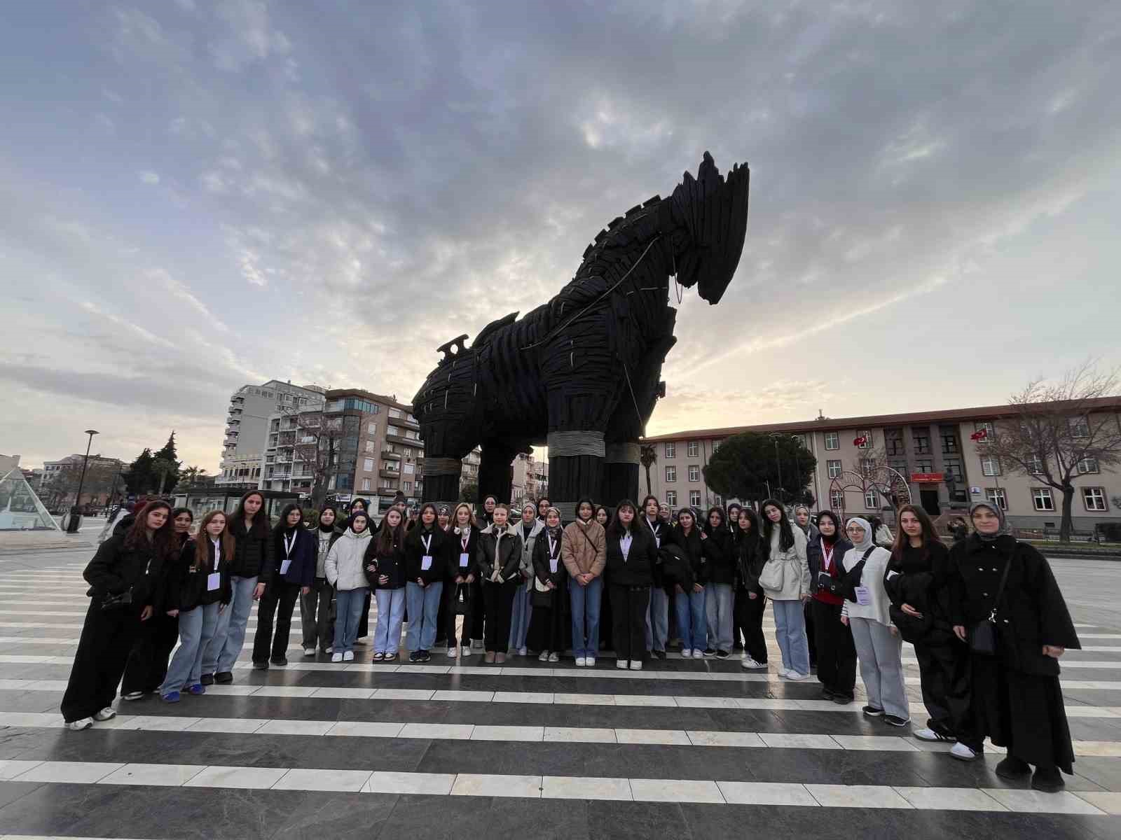 Gençler milli tarihi bilinç için Çanakkale’de
