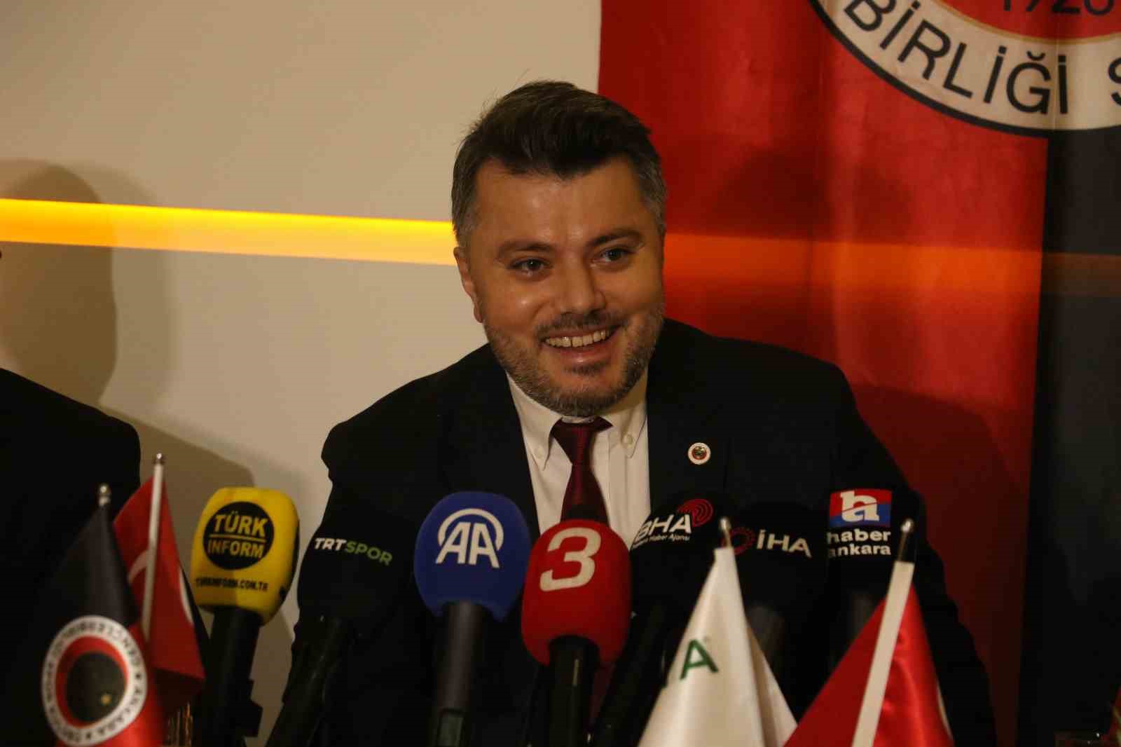 Gençlerbirliği Basın Sözcüsü Şanal: "Onyekuru takımda kalacak"
