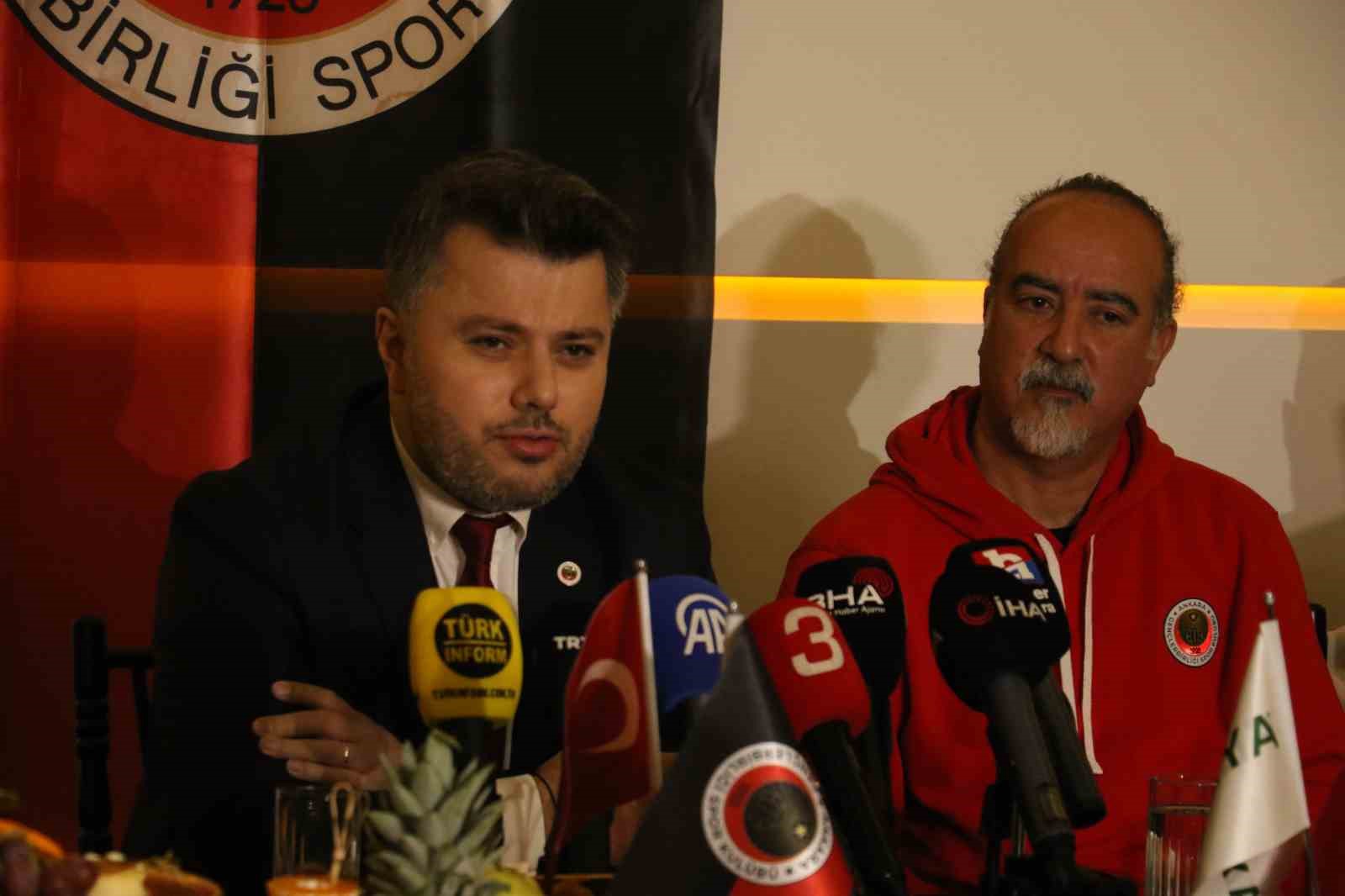 Gençlerbirliği Basın Sözcüsü Şanal: "Onyekuru takımda kalacak"
