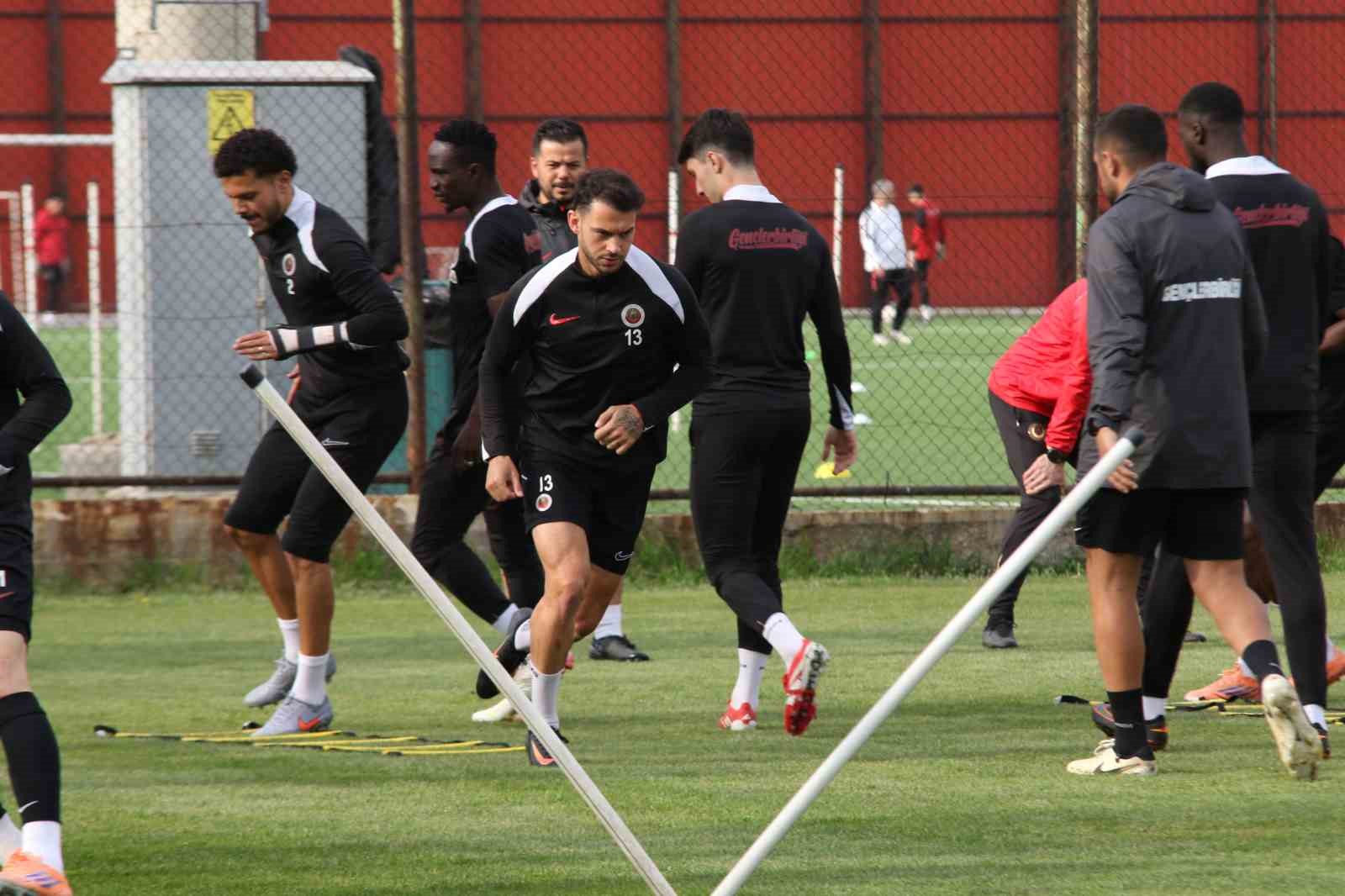 Gençlerbirliği, Galatasaray maçının hazırlıklarını sürdürdü
