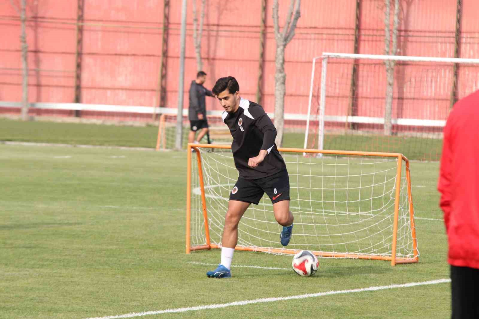 Gençlerbirliği, Galatasaray maçının hazırlıklarını sürdürdü

