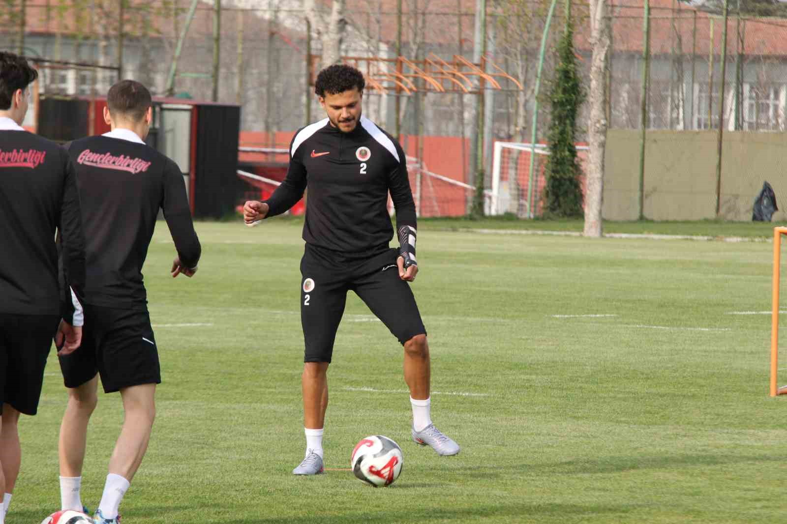Gençlerbirliği, Galatasaray maçının hazırlıklarını sürdürdü
