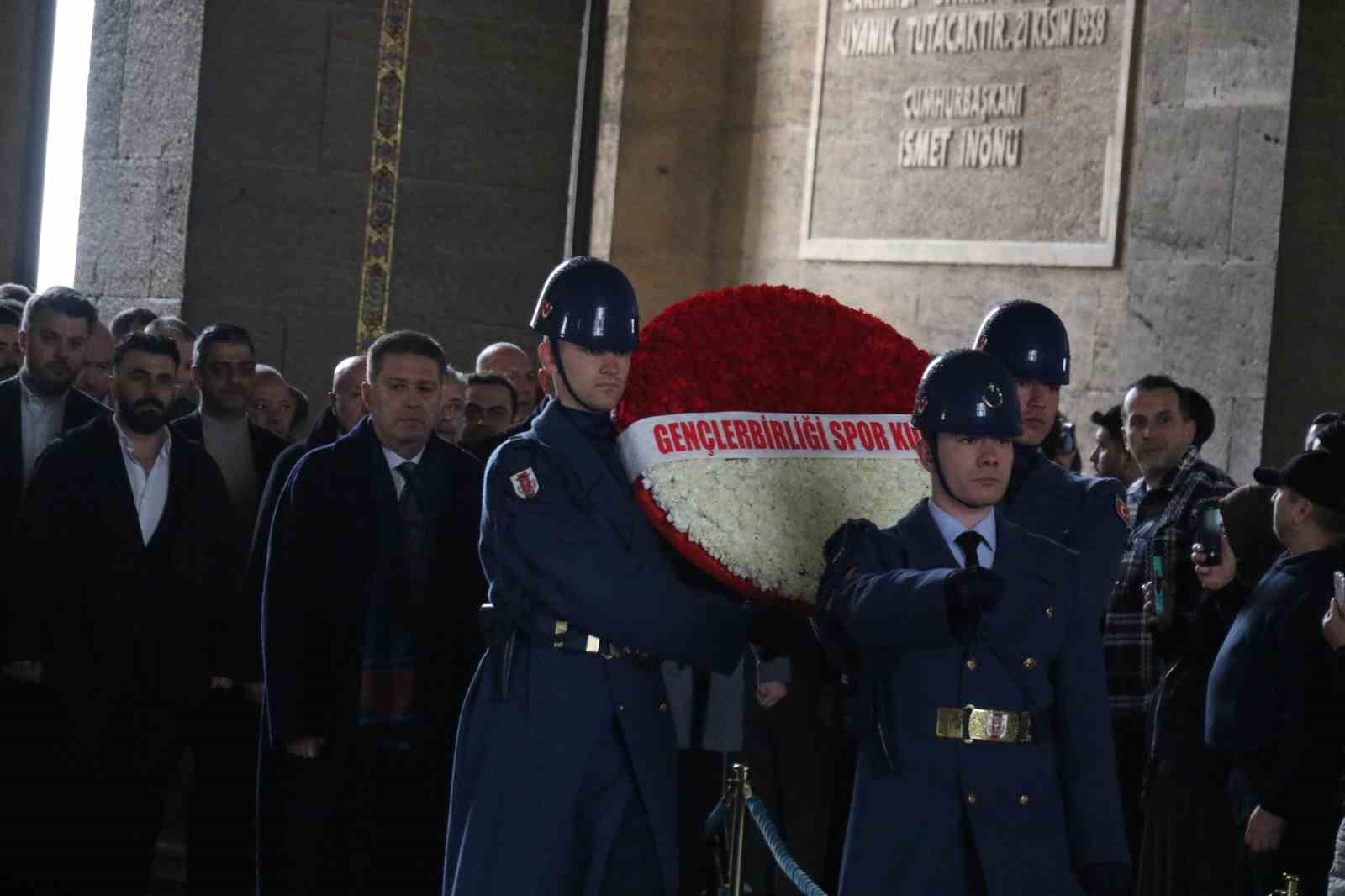 Gençlerbirliği’nden Anıtkabir ziyareti
