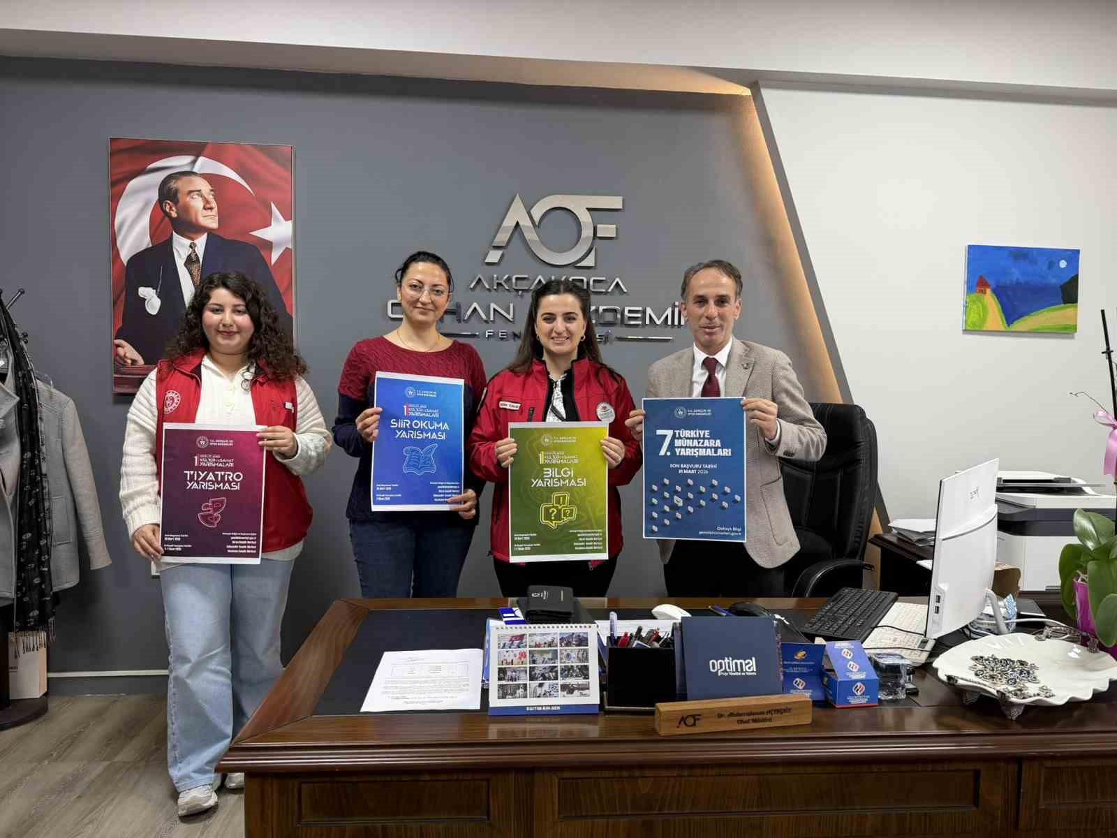 Gençlere özel etkinlikler tanıtılıyor
Gençlere özel etkinlikler tanıtılıyor