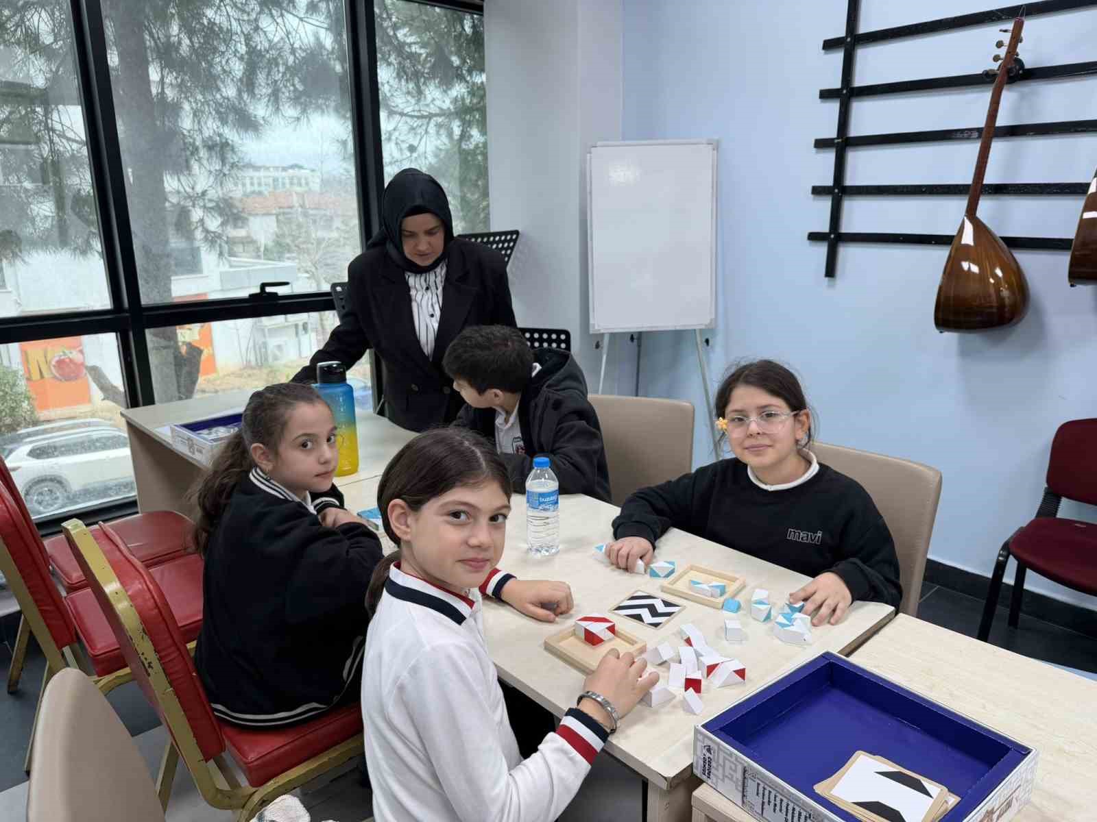 Gençlerin akıl oyunları dünyası ilgi gördü
