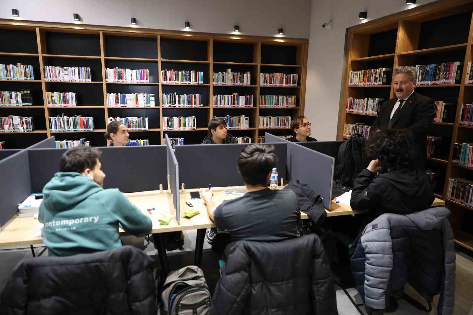 Gençlerin geleceği Melikgazi’nin destekleriyle yükseliyor
Gençlerin geleceği Melikgazi’nin destekleriyle yükseliyor