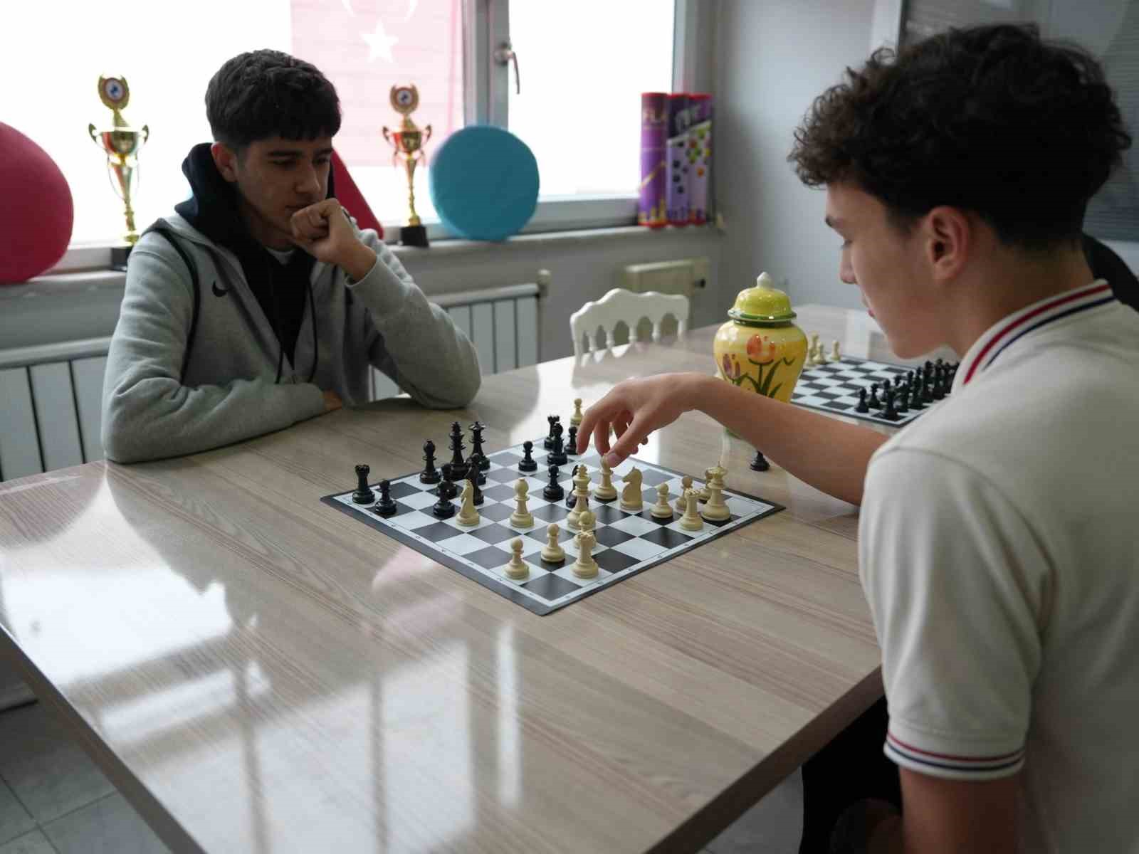 Gençlerin yeni adresi genç hareket alanı
