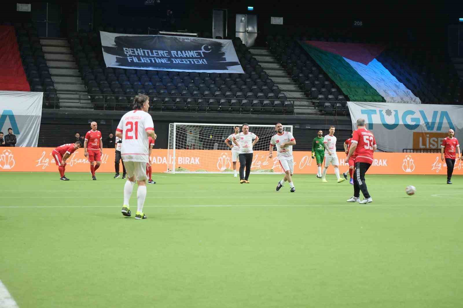 GençLig 2026 lansmanında ünlü isimlerin katılımıyla gösteri maçı düzenlendi
