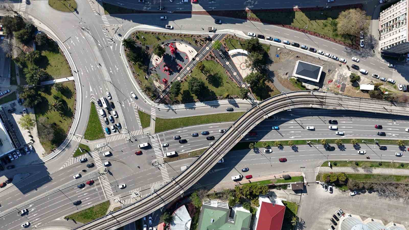 Gençlik Parkı yeni yüzüyle göz kamaştırıyor
