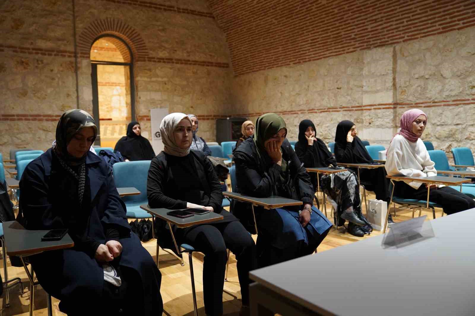 Gençlik TÜRGEV ile Gazze’yi okuyor
