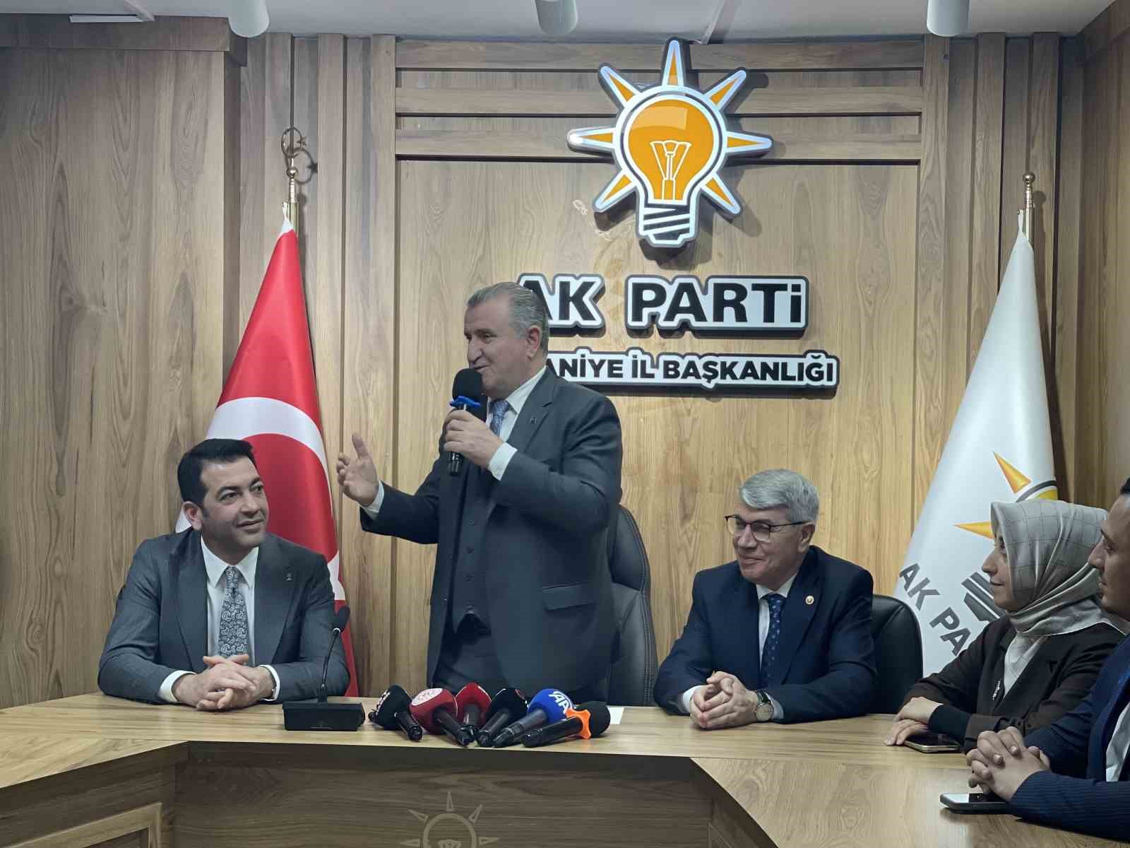 Gençlik ve Spor Bakanı Bak: "12 milyona yakın gencimize yüzme öğrettik"
