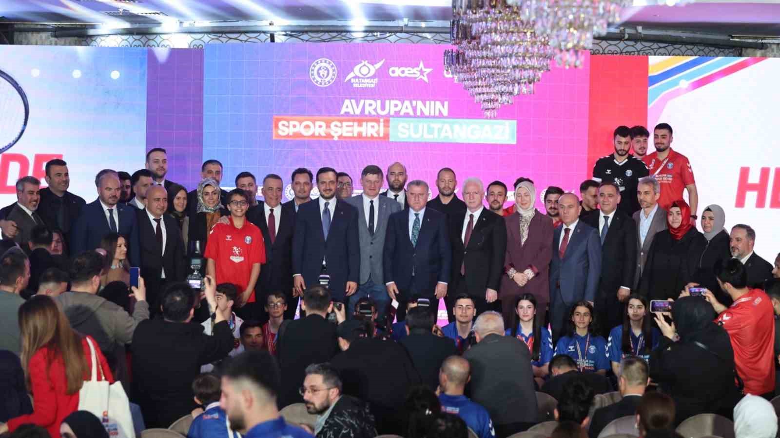 Gençlik ve Spor Bakanı Bak: "Türkiye her haliyle spor ülkesi olma yolunda hızlıca ilerliyor"
