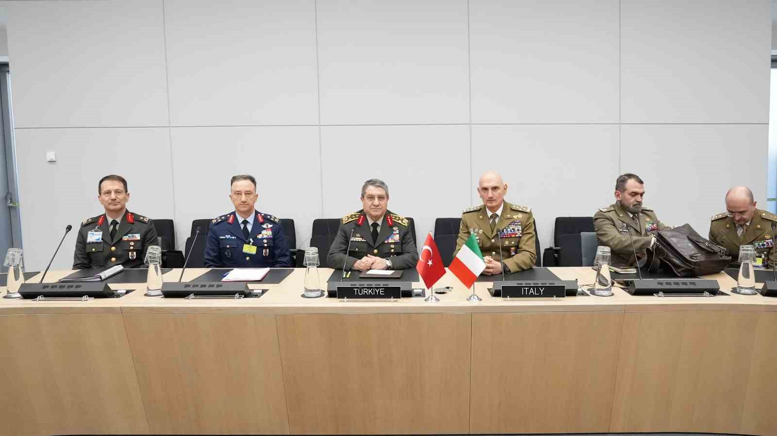 Genelkurmay Başkanı Bayraktaroğlu, İngiliz, İspanyol ve İtalyan mevkidaşlarıyla bir araya geldi
