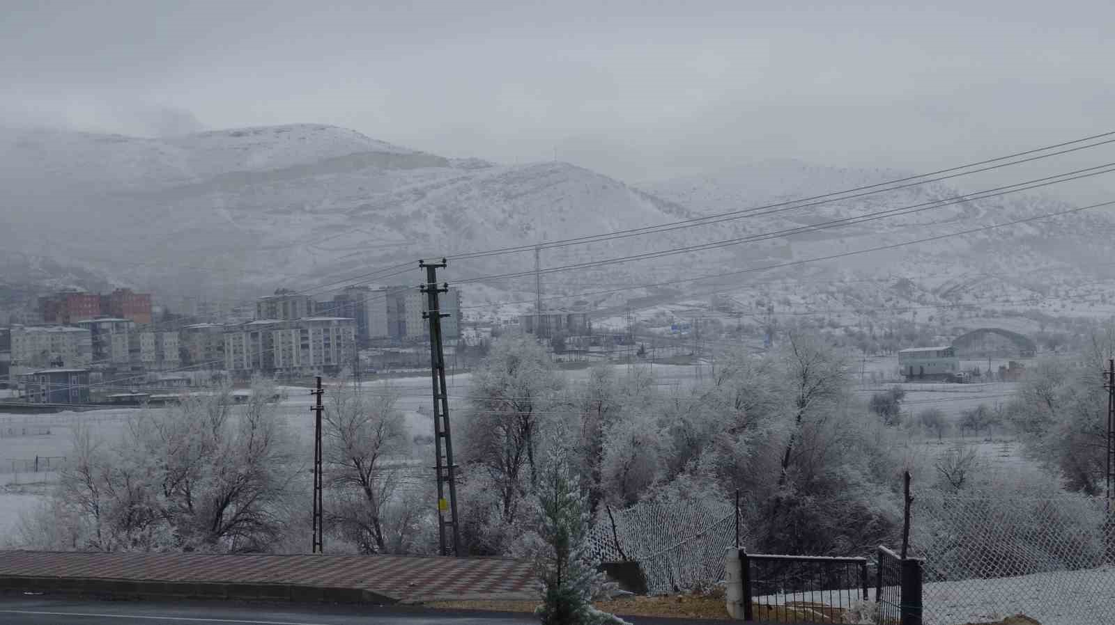 Gercüş beyaz örtüyle kaplandı

