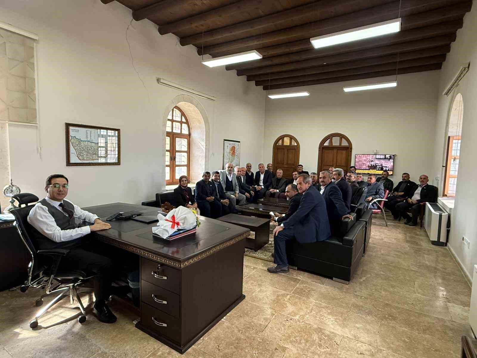 Gercüş Kaymakamı Öztaş muhtarlarla bir araya geldi
