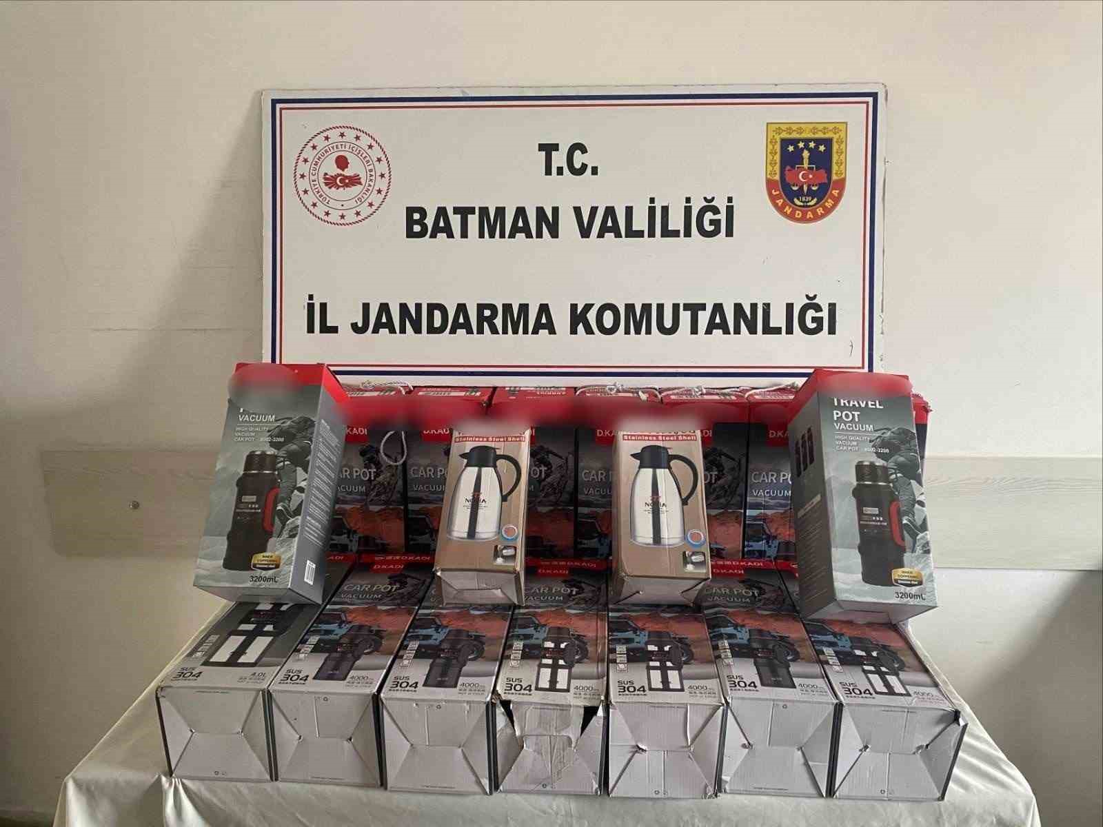 Gercüş ve Hasankeyf’te kaçakçılıkla mücadele: Silah ve kaçak malzeme ele geçirildi
