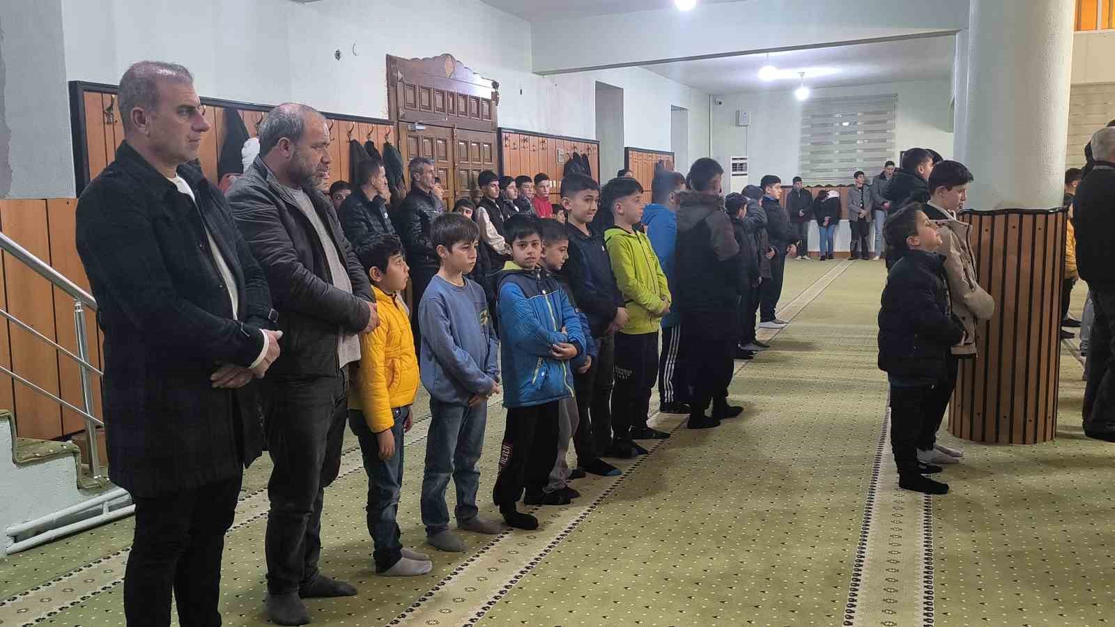 Gercüş’te Berat Kandili coşkuyla kutlandı
