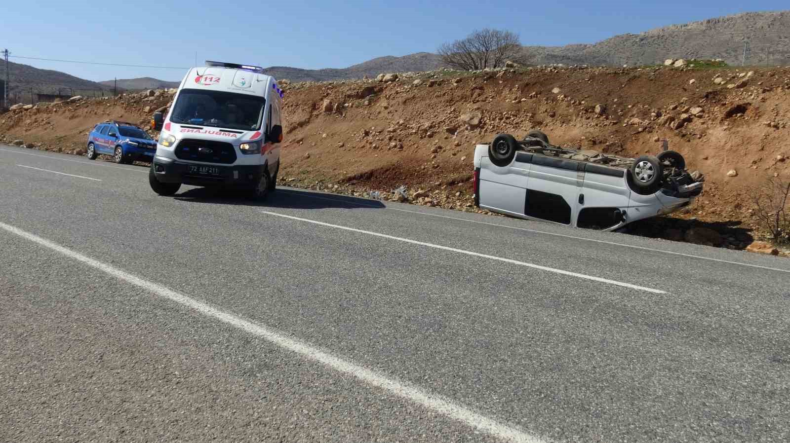 Gercüş’te minibüs takla attı: 1 yaralı
