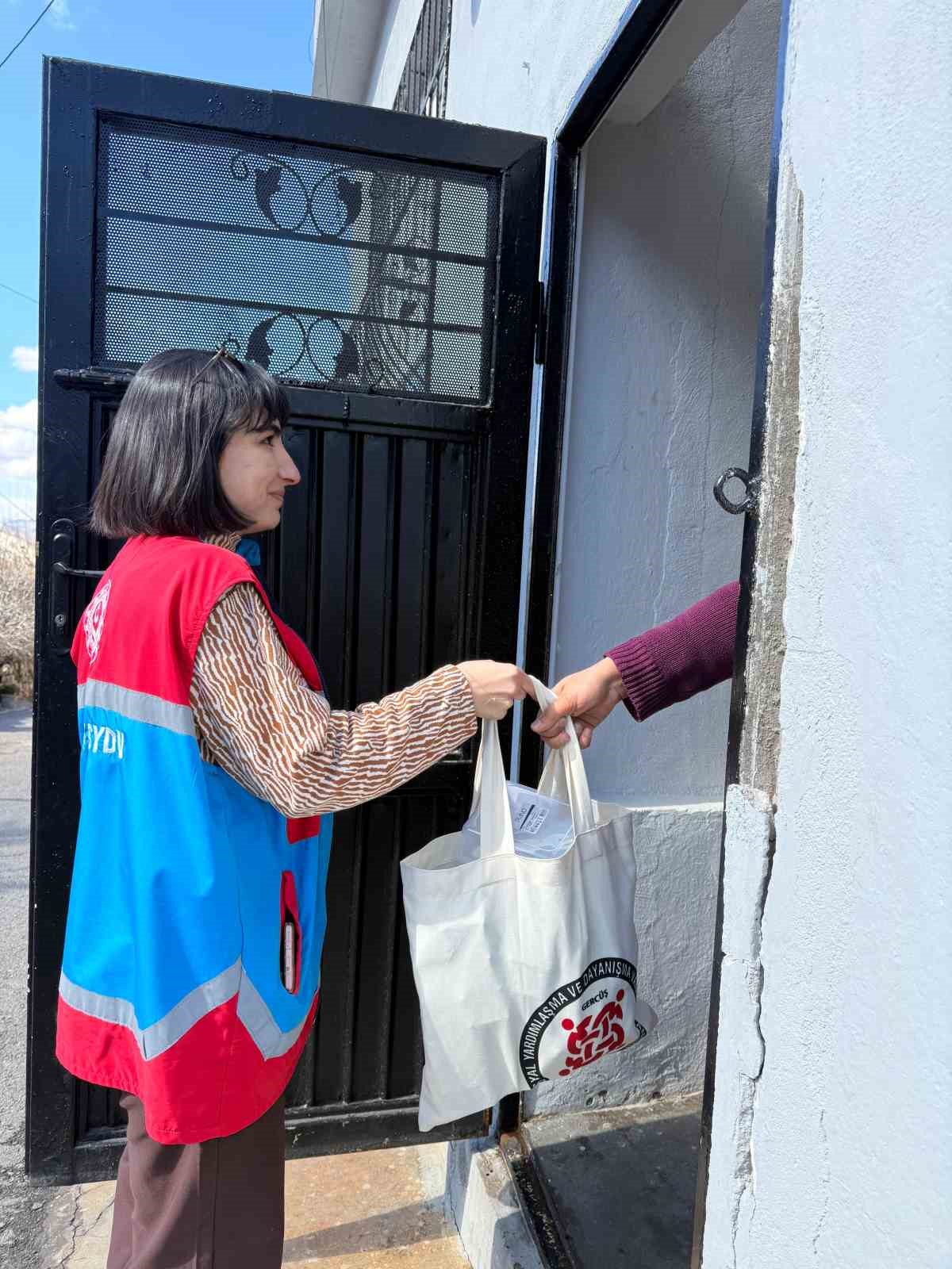 Gercüş’te öğrencilere güne merhaba kahvaltısı
