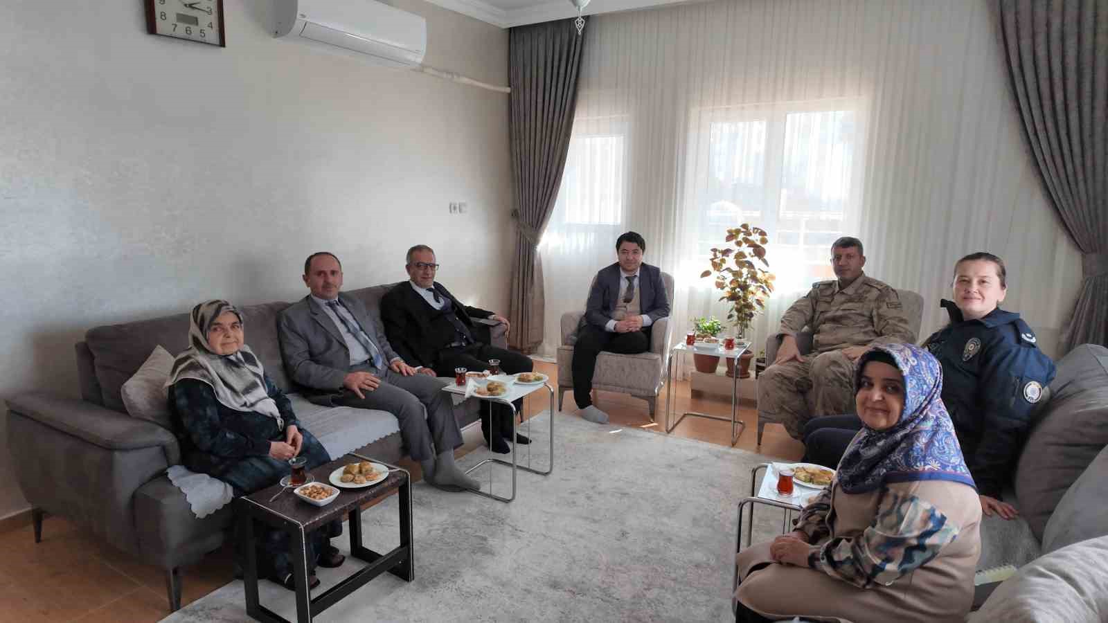 Gercüş’te şehit yakınları ve gazilere vefa ziyareti
