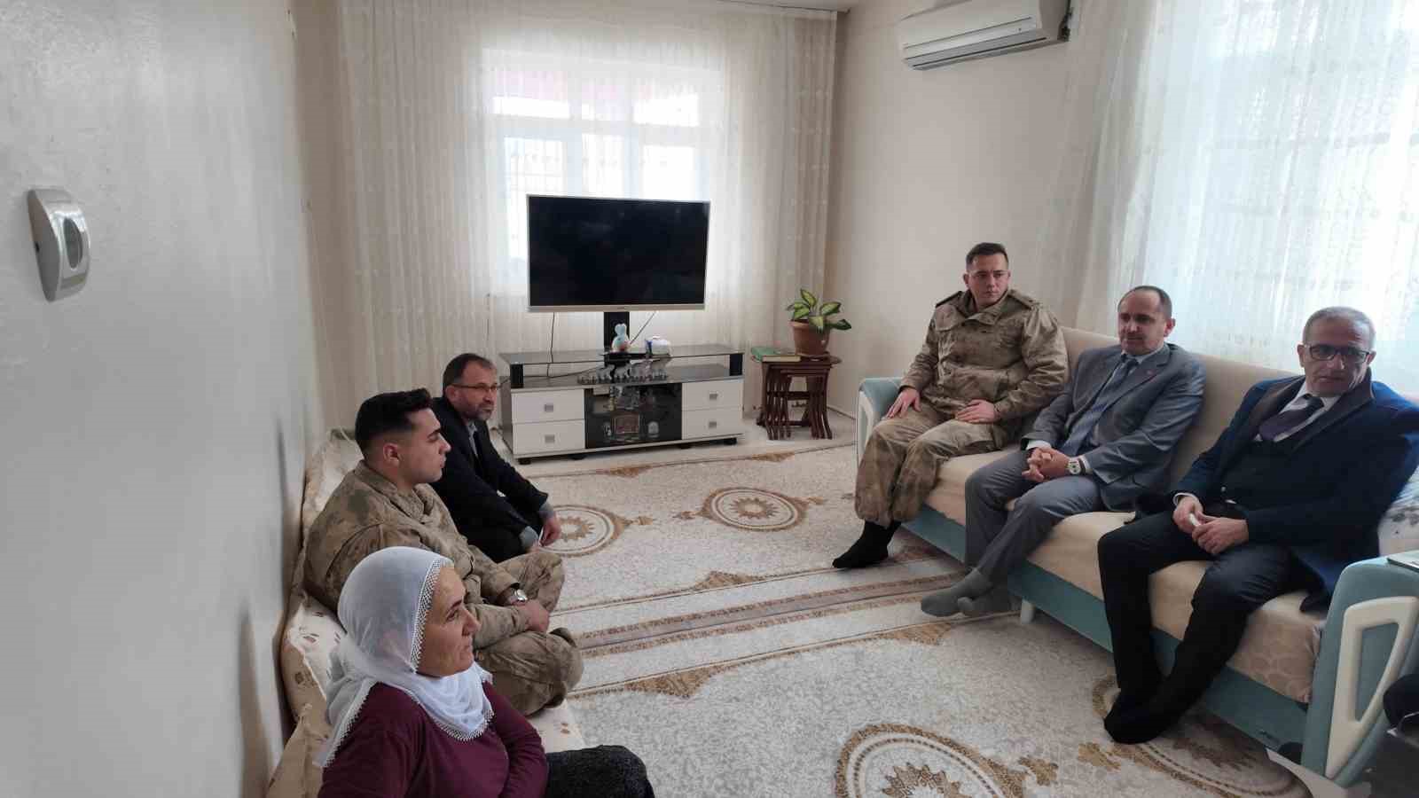 Gercüş’te şehit yakınları ve gazilere vefa ziyareti
