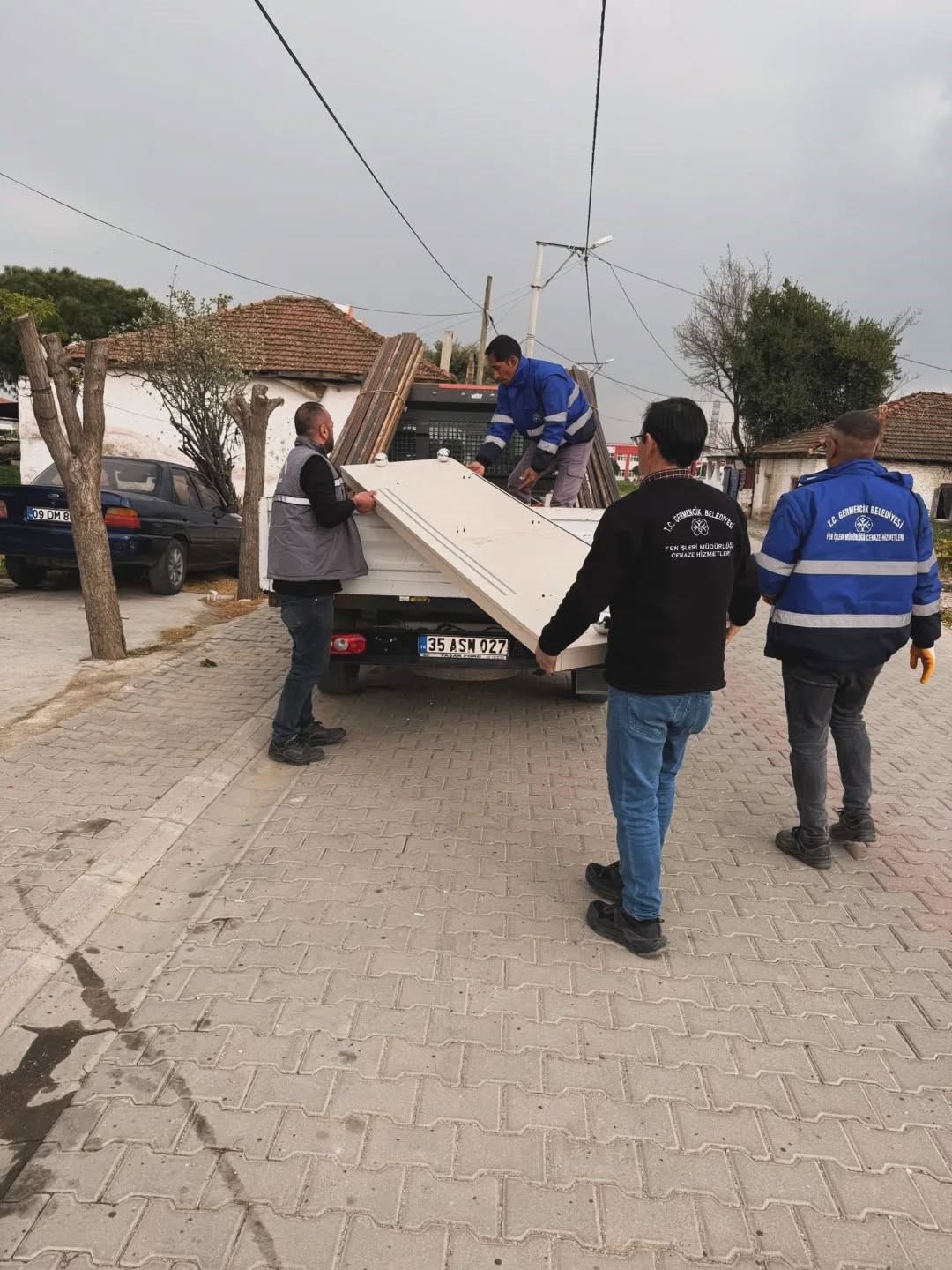 Germencik Belediyesi’nin ihtiyaç sahiplerine eşya desteği sürüyor
