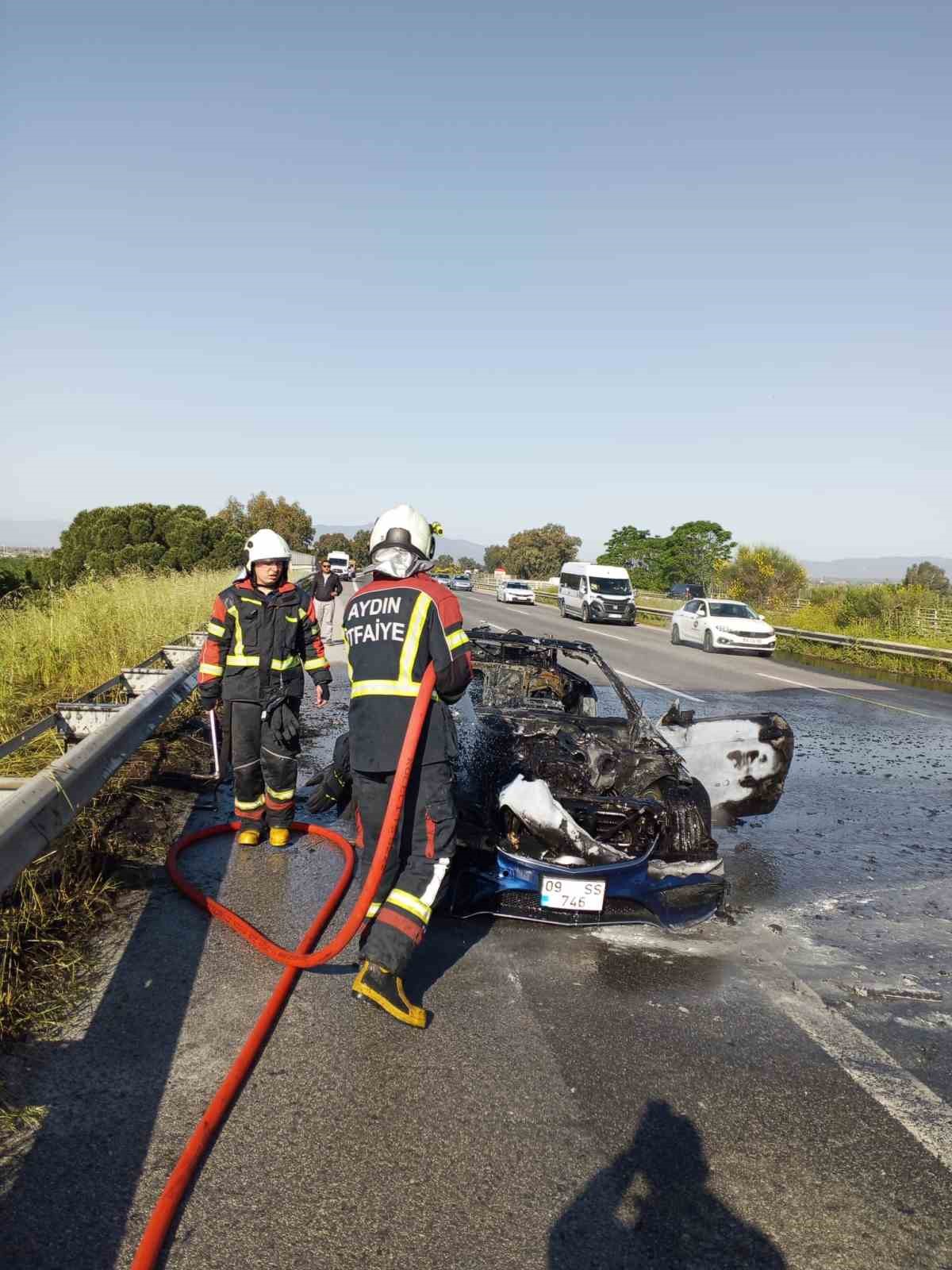Germencik’te araç küle döndü
