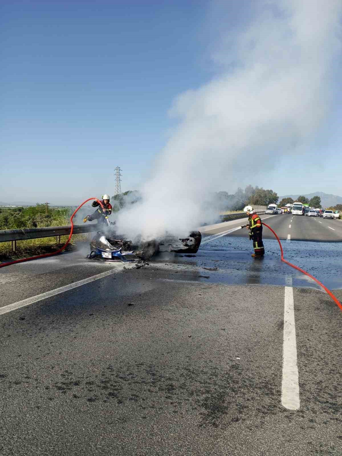 Germencik’te araç küle döndü
