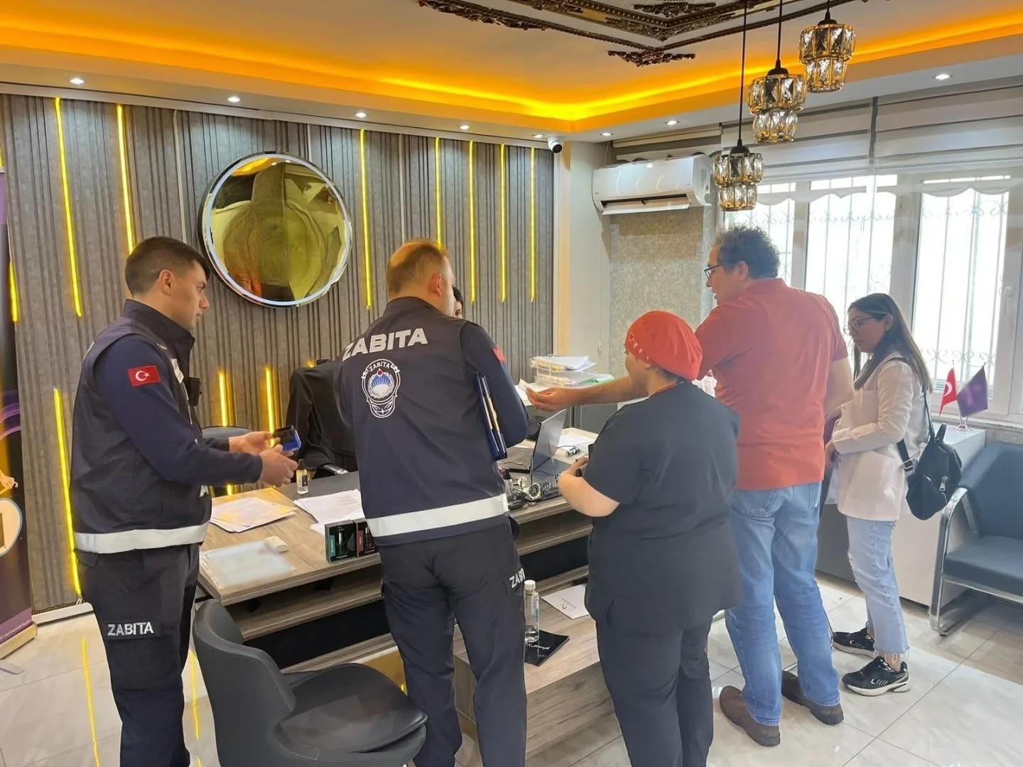 Germencik’te ticari işletmelere zabıta denetimi sürüyor
