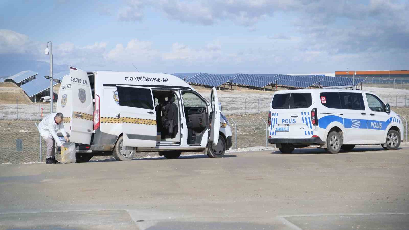GES santralindeki idari binanın çatısında çıkan yangın söndürüldü
