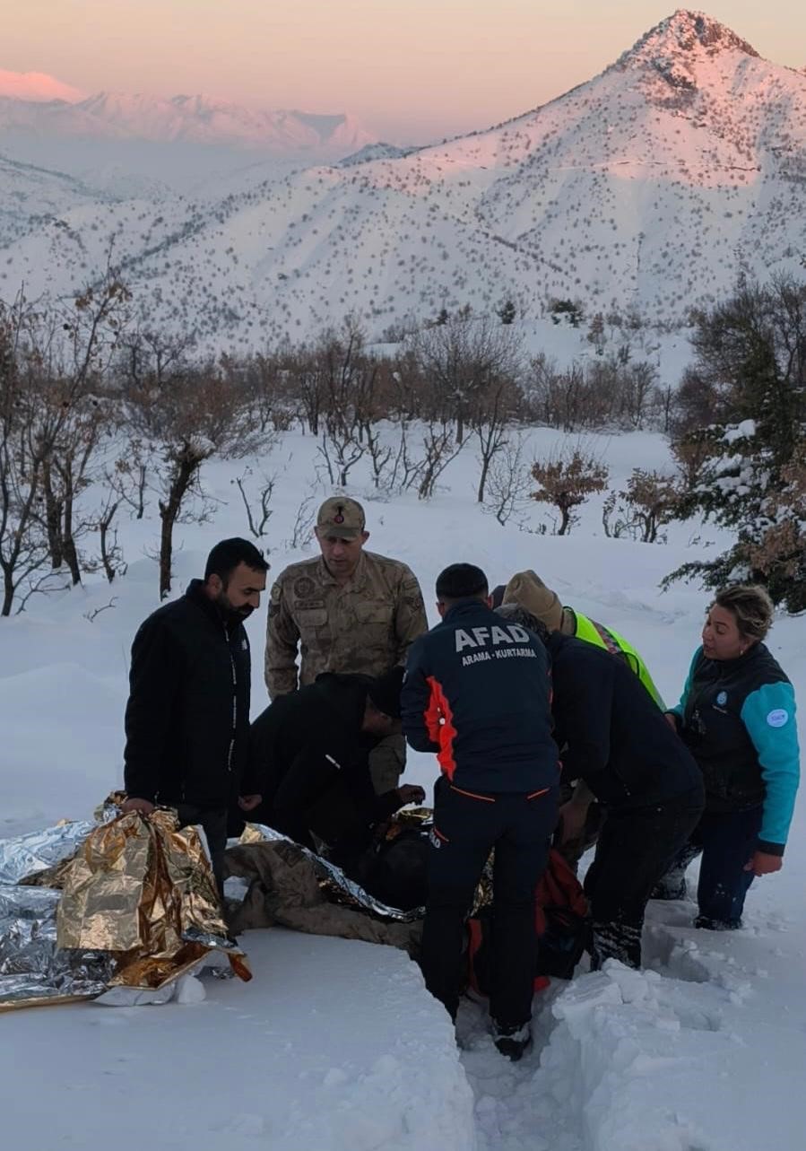 GES tesisini temizlemeye gitti, 5.5 saatlik çalışmanın sonunda kurtarıldı
