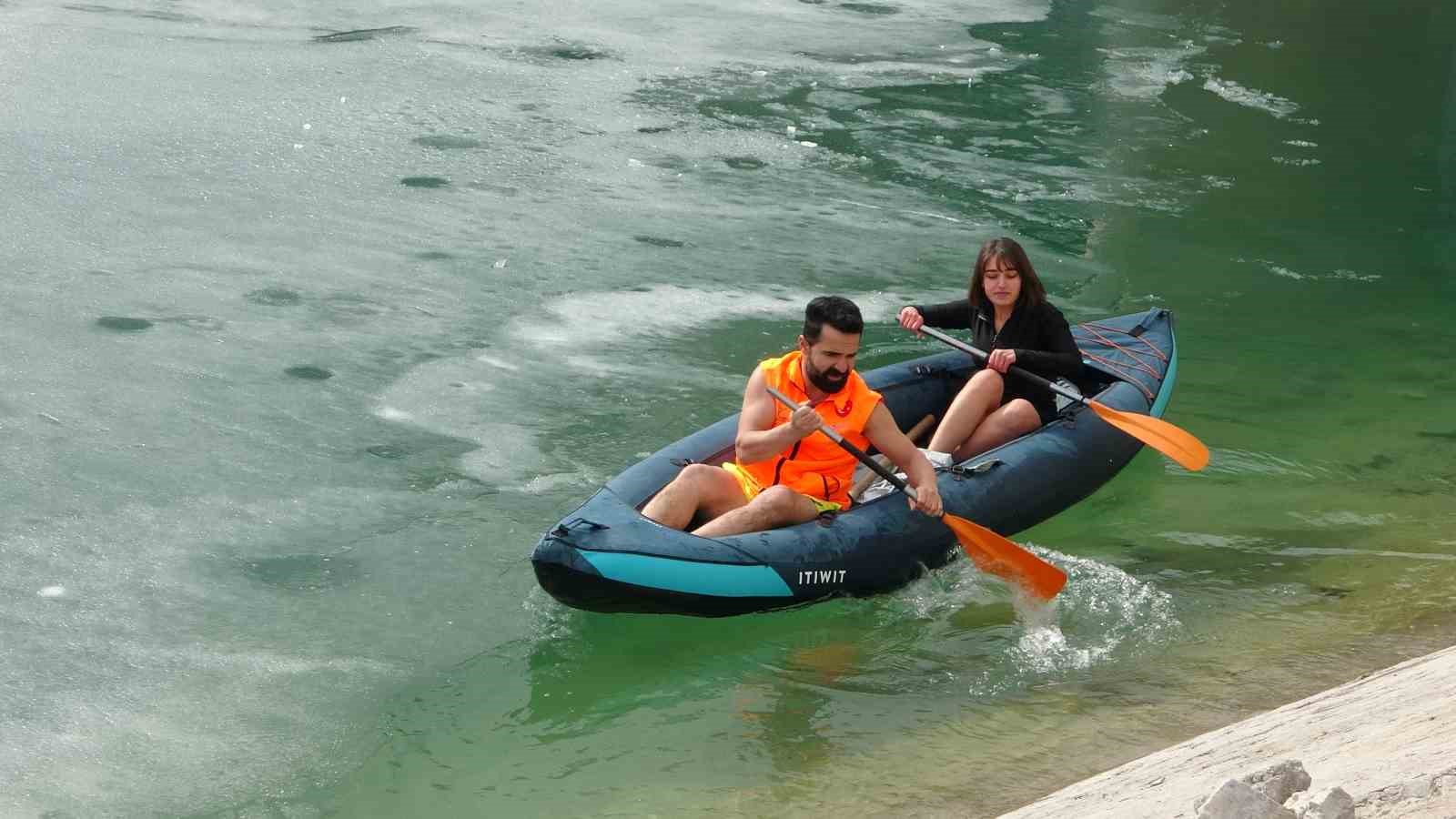 Gezgin öğretmen Zernek Barajı’ndan Van Gölü mesajı
Gezgin öğretmen Zernek Barajı’ndan Van Gölü mesajı