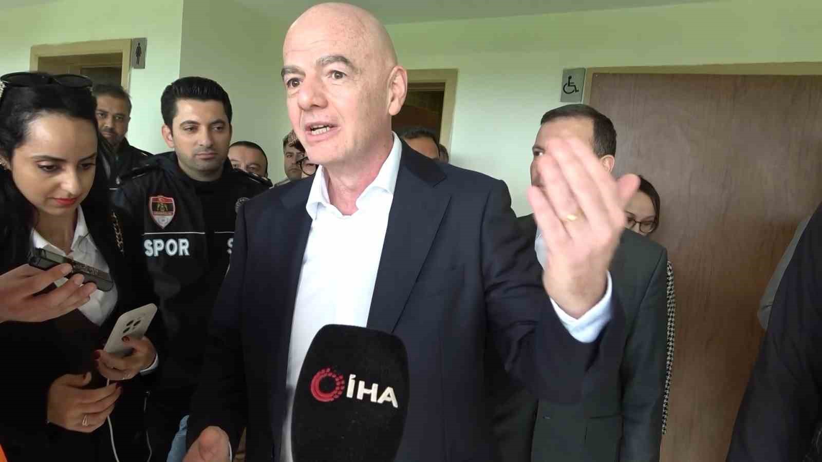 Gianni Infantino, İran Milli Takımı ile görüştü: "Maç oynanacak"
