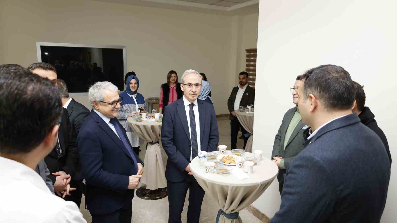 GİBTÜ’de dünya standartlarında laboratuvar hizmete girdi
GİBTÜ’de dünya standartlarında laboratuvar hizmete girdi