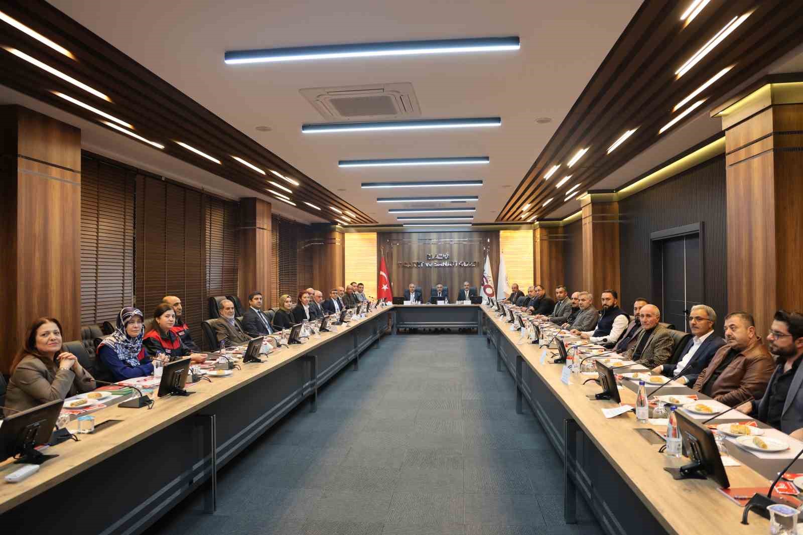 Gıda ve Kontrol Genel Müdürü Dr. Dilber: "Gıda güvenilirliğinde önemli olan ne kadar üretildiği değil, ne kadar sağlıklı tüketilebildiğidir"
