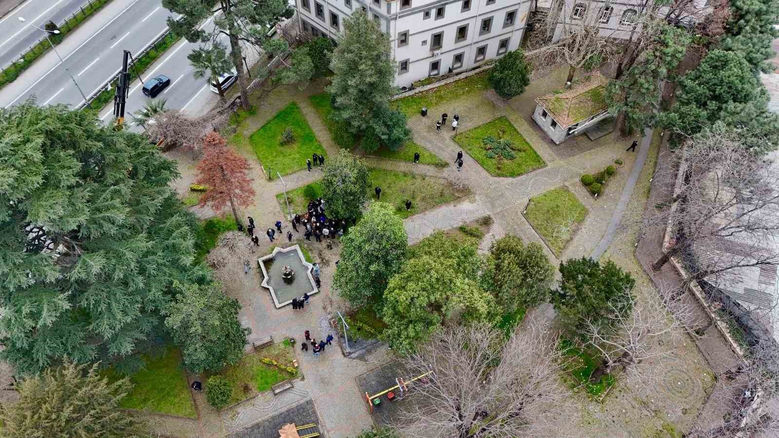 Giresun’da izinsiz olduğu belirtilen sondaj çalışması belediye tarafından durduruldu
Giresun’da izinsiz olduğu belirtilen sondaj çalışması belediye tarafından durduruldu