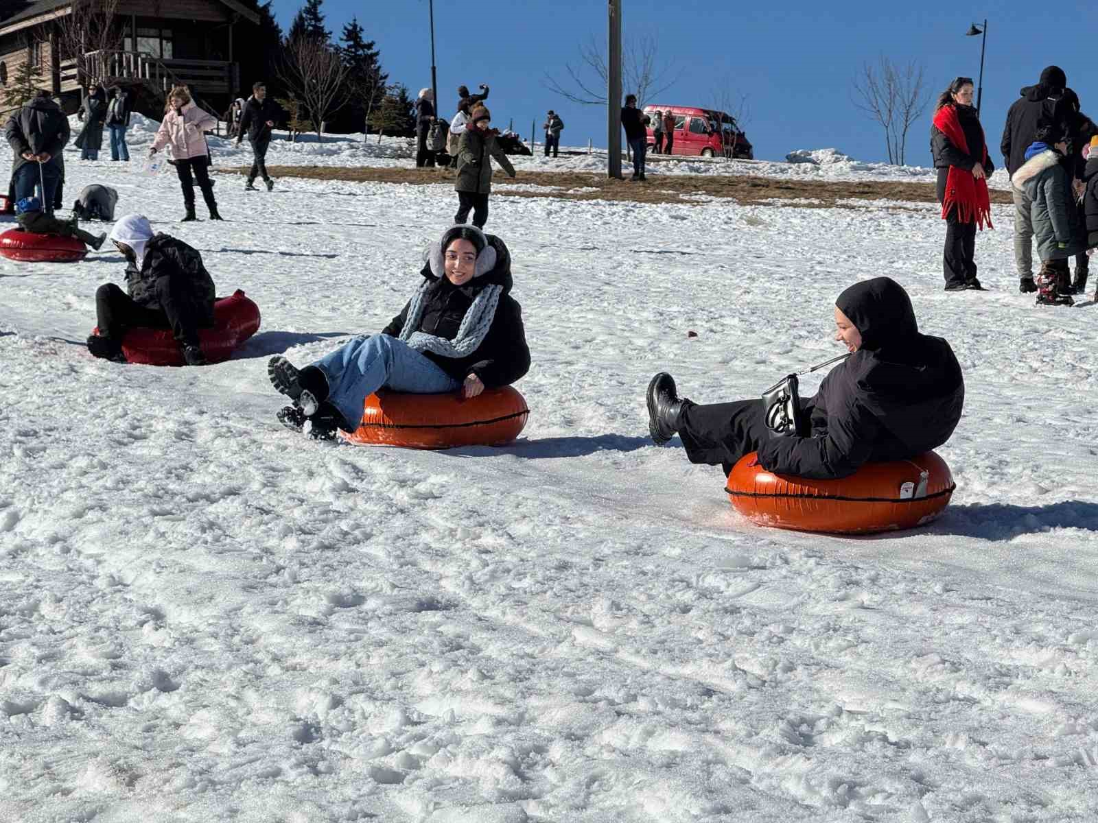 Giresun’da "Kar Festivali" renkli görüntülere sahne oldu
