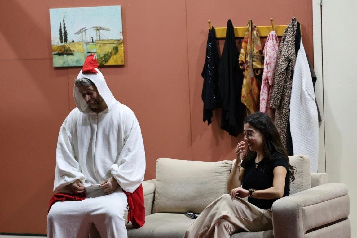 "Git Başımdan" oyunu sanatseverlerle buluştu
