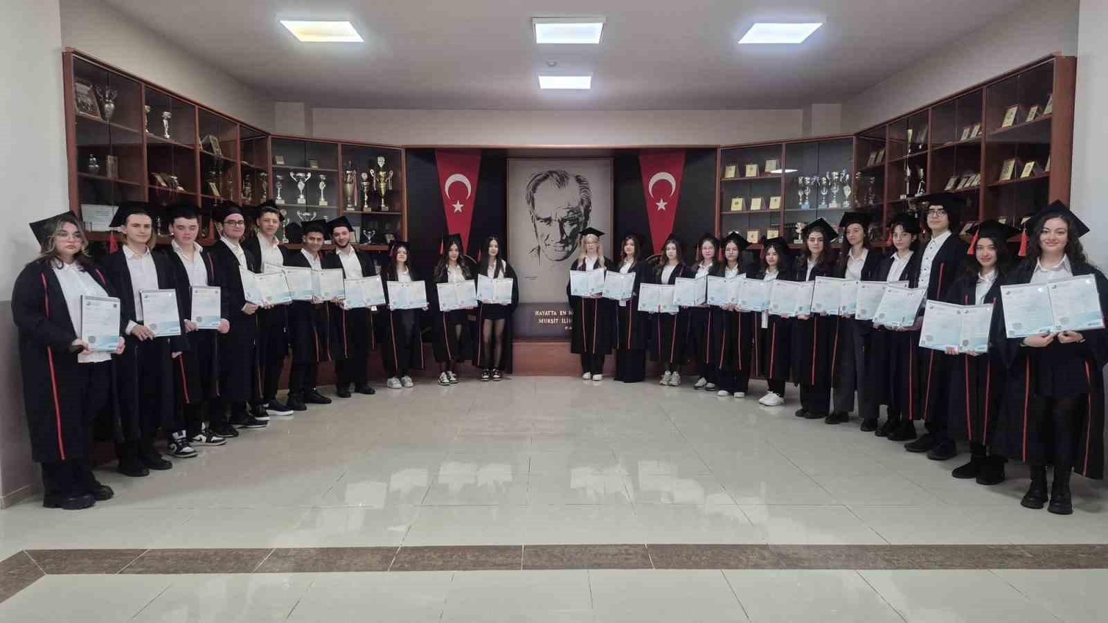 GKV Cemil Alevli Anadolu Lisesi öğrencilerinden küresel yolculuğa güçlü bir adım
