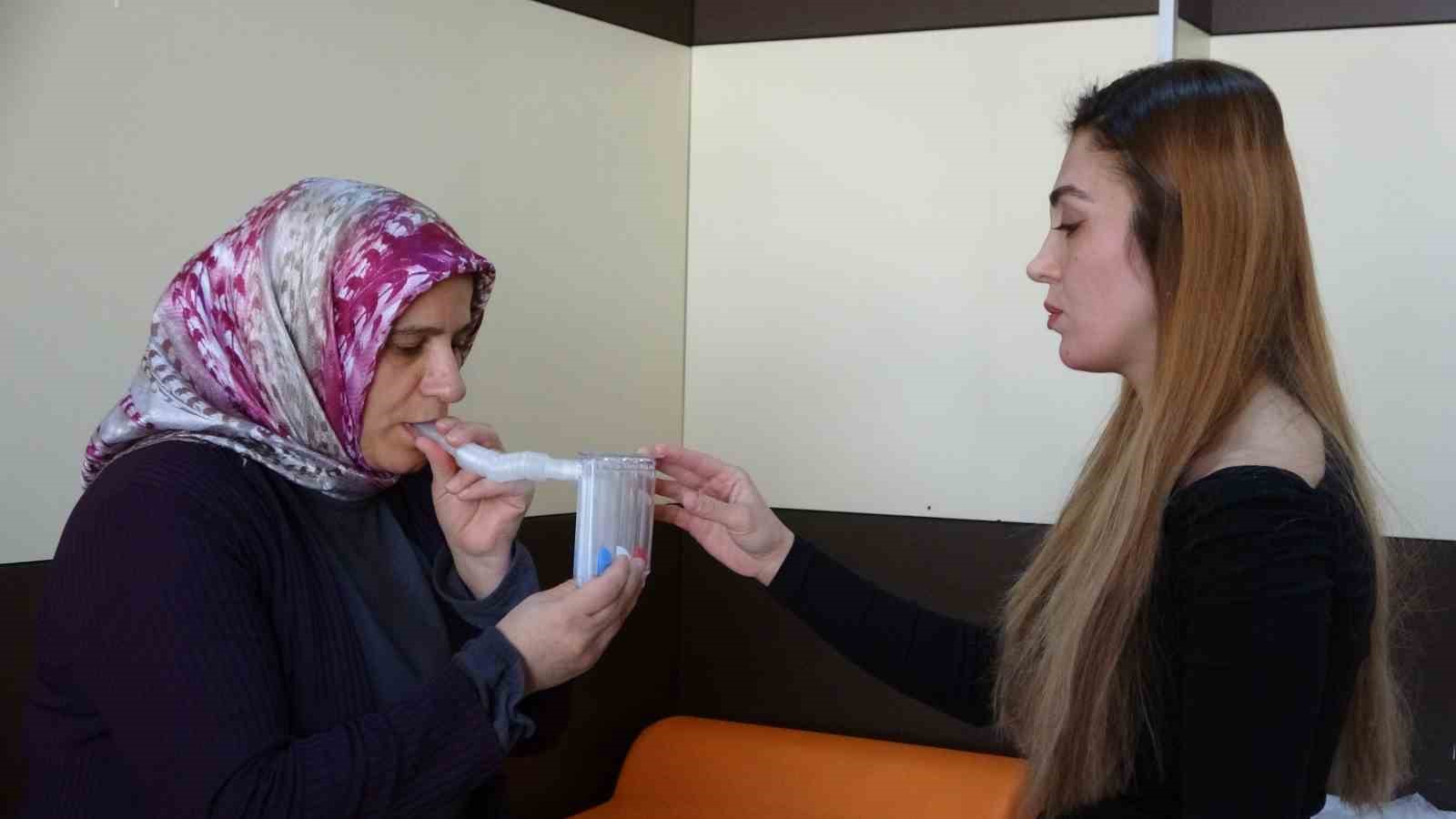 Göğüs Hastalıkları Uzmanı Dr. Özdemir: "İlaç tedavisi kadar egzersiz de önemli"
Göğüs Hastalıkları Uzmanı Dr. Özdemir: "İlaç tedavisi kadar egzersiz de önemli"