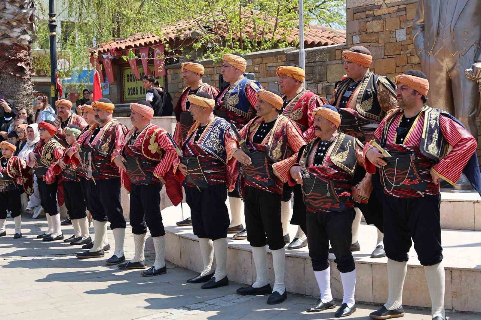 Gökçeada’da 23 Nisan Coşkusu: Ankara Kulübü Seymenlerinden Unutulmaz Gösteri
