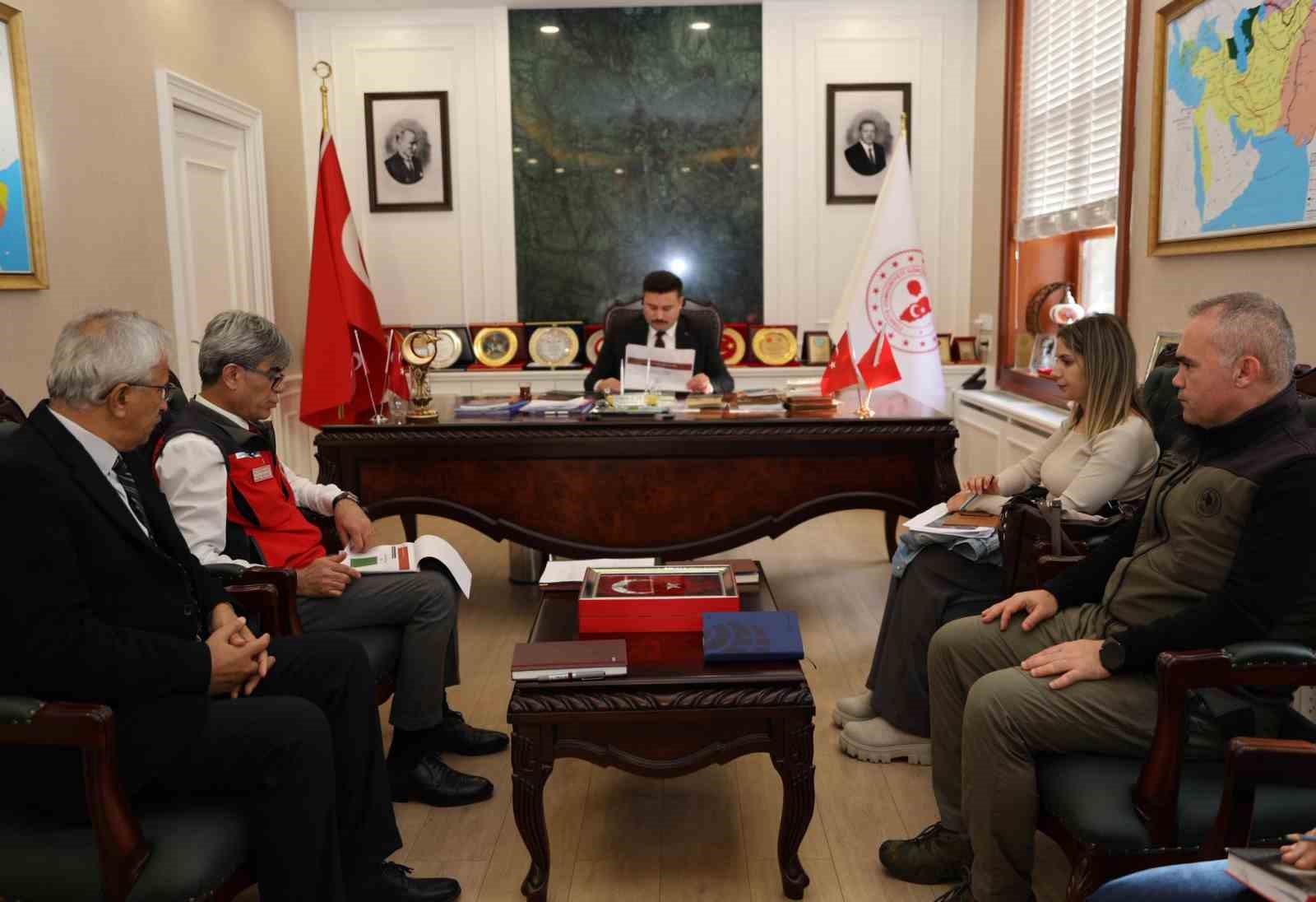 Gökçeada’da tarım ve hayvancılıkta 2026 vizyonu belirlendi
Gökçeada’da tarım ve hayvancılıkta 2026 vizyonu belirlendi