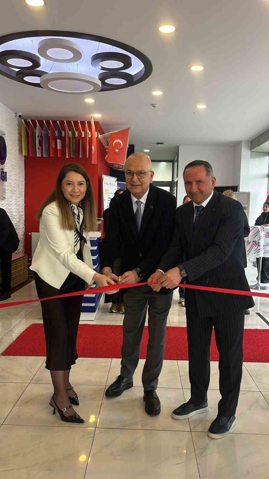 Gökkuşağı koleji’nden bilim ve sanatın buluştuğu vizyoner sergi: "LEXICON 2075"
Gökkuşağı koleji’nden bilim ve sanatın buluştuğu vizyoner sergi: "LEXICON 2075"