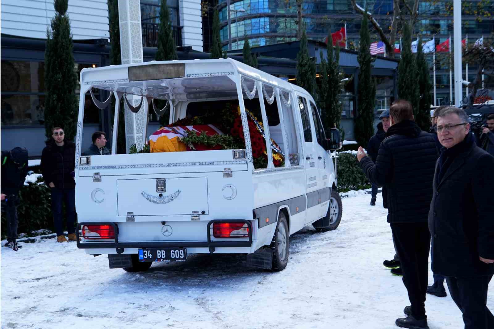 Gökmen Özdenak son yolculuğuna uğurlandı
